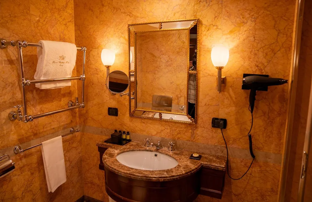 River Chateau Hotel-1